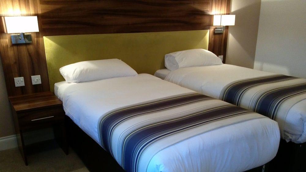 Livingston Lodge Hotel Екстер'єр фото
